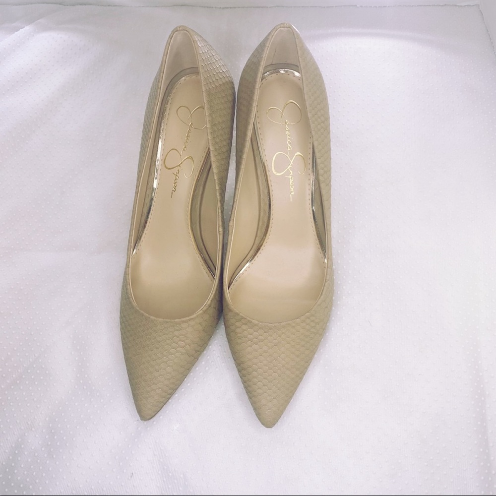 Jessica Simpson Nude Levin Pumps